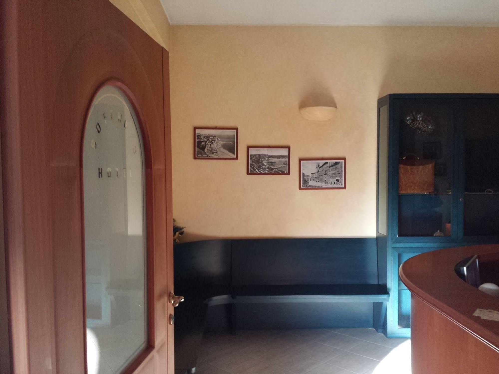 Hotel Softwood Recanati Exterior foto