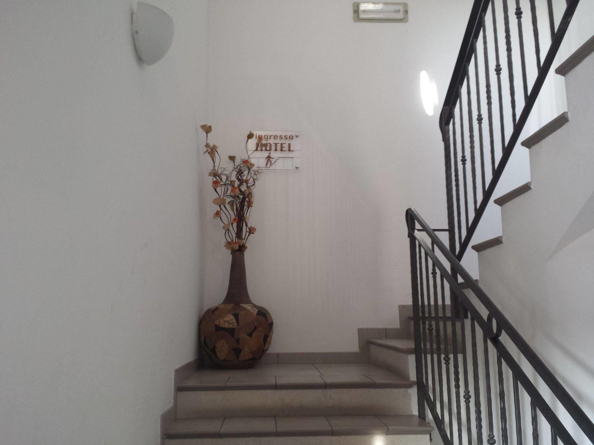 Hotel Softwood Recanati Exterior foto